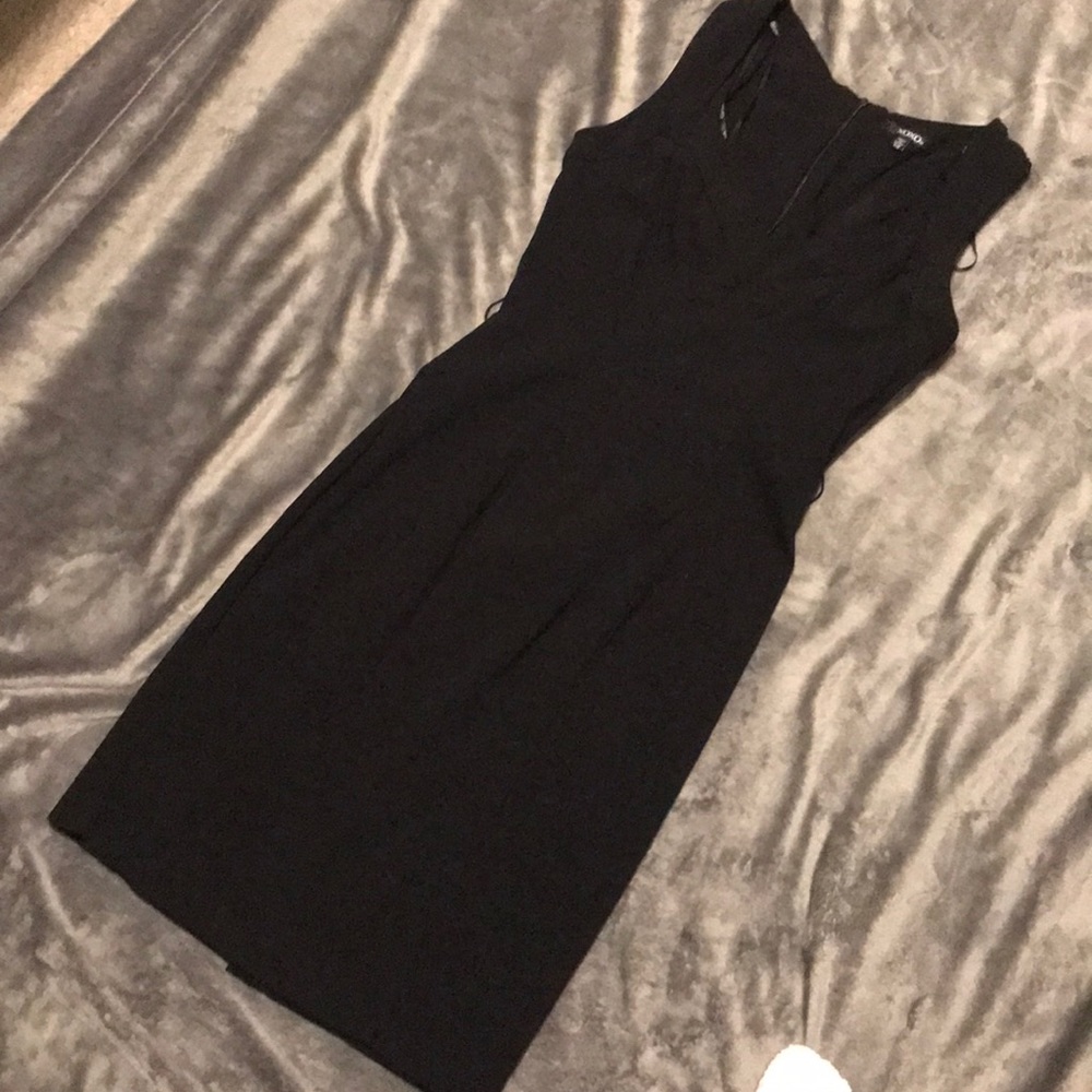 Tailored dress with stretch